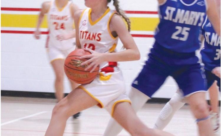 Lady Titans have big week on the courts