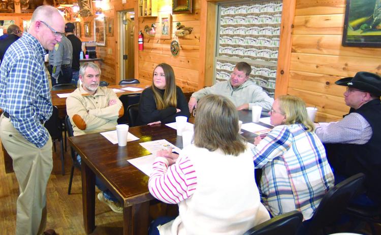 Senator speaks at legislative dinner