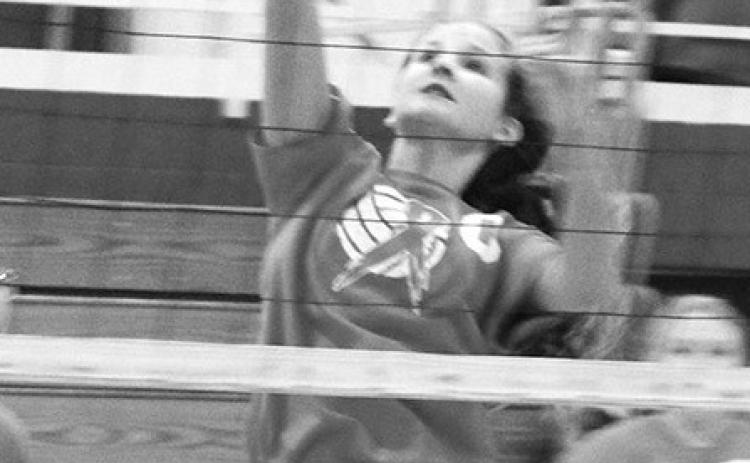 Lady Titan JV sweeps home matches