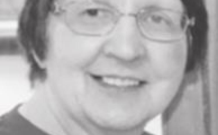Local couple gives music recital