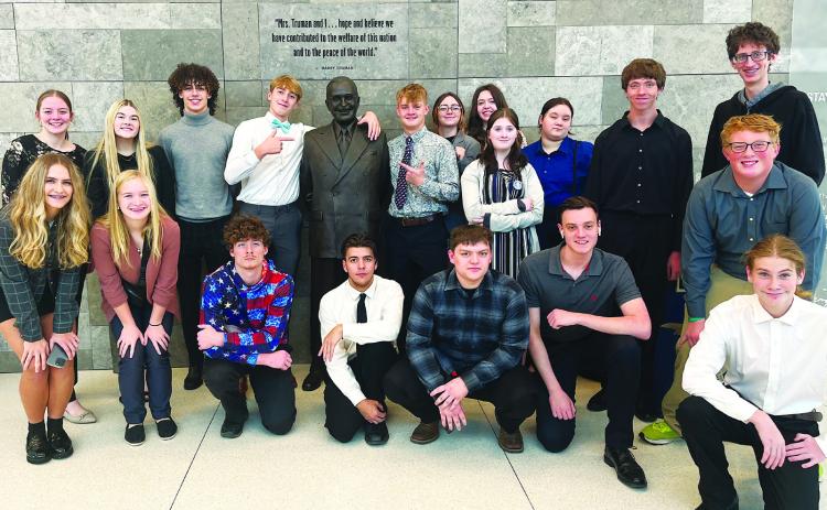 Southeast students making the “Truman 23” trip to the Truman Library included Kinzey Cassidy, Storm Miner, Layton Reynolds, Tanner Wiles, Keaton Harrison, Eliz White, Brooklyn Edwards, Rowdy Robertson, Makenzey Green, Ethan Becker, Michael Smith, AJ Gray, Colten Jameson, Emery Wilbert, Brookelyn Butler, Zayne Gabern, Macie Herron, Kilynn Banke, Teagan Warner and Eric Burns. Not necessarly in order. (Photo by Gary Leiker)