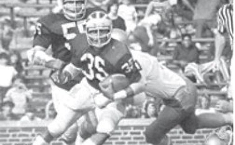 Cleveland Brown All-Pro safety Thomas Darden (35) will be the keynote speaker at the 2024 Baxter Springs High School Sports Hall of Fame Banquet Saturday night October 19.