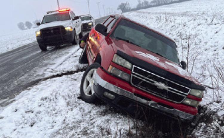 The snowfall late Tuesday and early Wednesday led to a few non-injury slideoffs in parts of the county. This minor accident occurred Wednesday morning on Southwest 30th south of Highway 160. Courtesy photo.