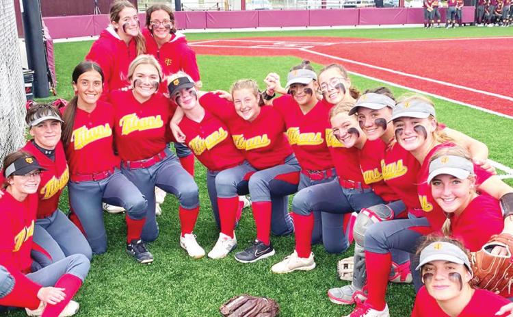Lady Titans sweep Lady Trojans