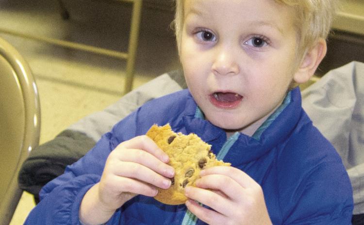 Watching the Scammon Christmas parade can make one hungry