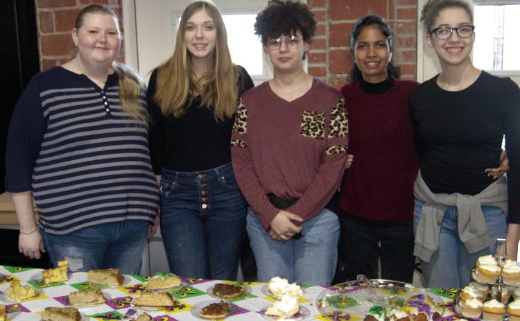 Columbus High School students lend a helping hand each year at annual Chamber of Commerce Dinner. Last year they were in charge of serving desserts at the dessert table. This year’s dinner will be held January 29. Reservations are required and can be made by calling the Chamber at 620-429-1492.