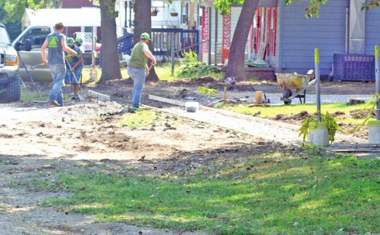 Work on Oak Street in Columbus