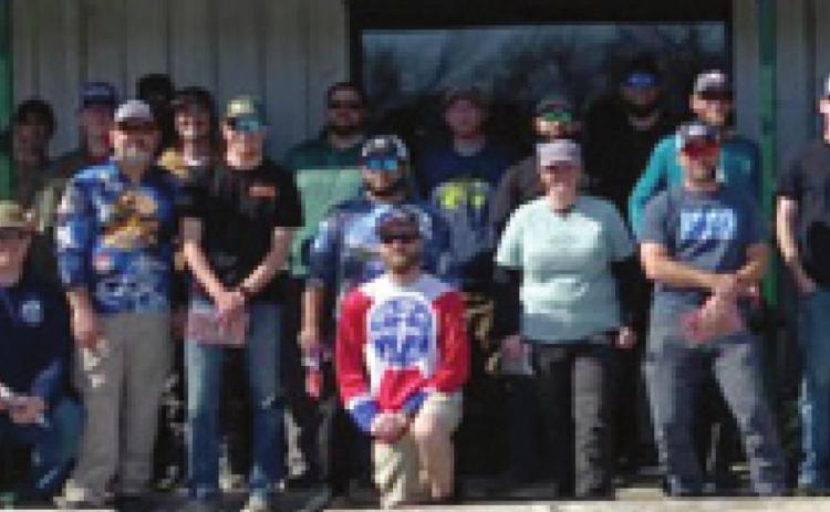 A large group of Kansas Kayak Anglers