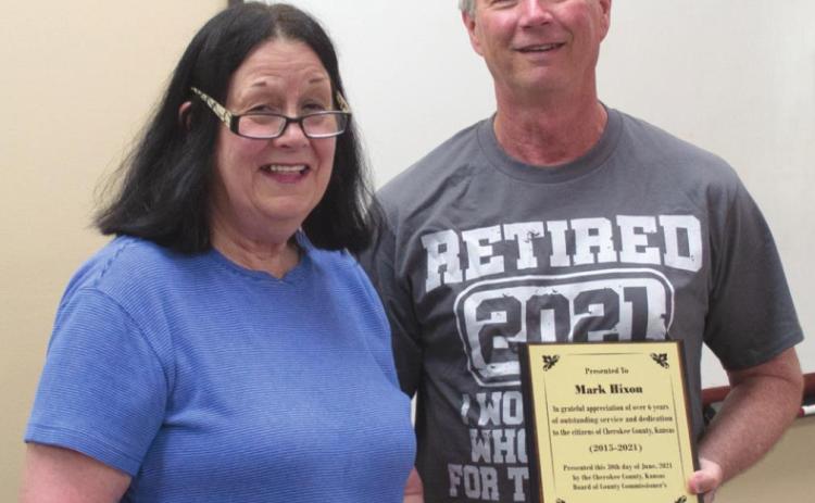 Hixon retires from appraiser position