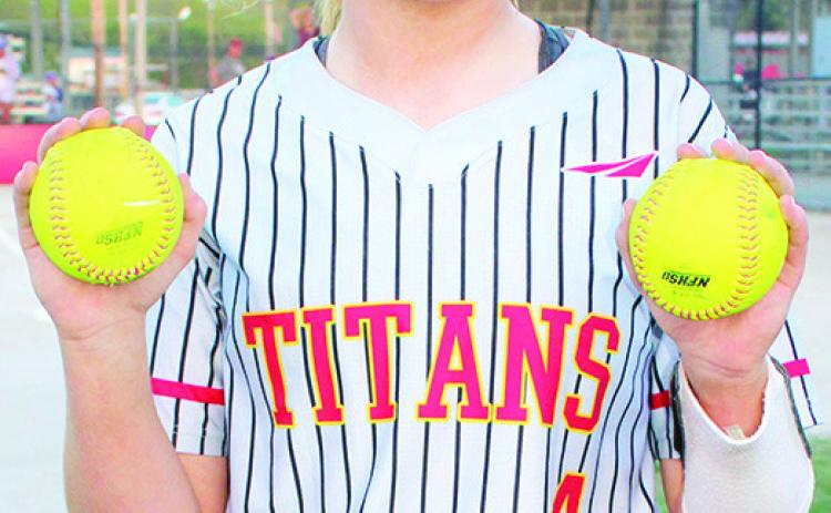 Columbus Softball sweeps Pitt