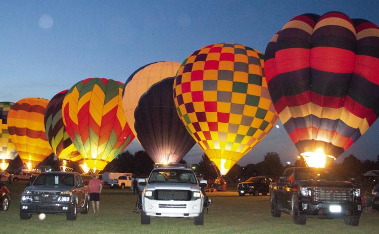 The 33rd annual Hot Air Balloon Regatta will kick off Friday night with a balloon glow in the Industrial Park at Highway 69 and Merle Evans Drive. The glow will take place at approximately 6:45 p.m. Weather permitting.