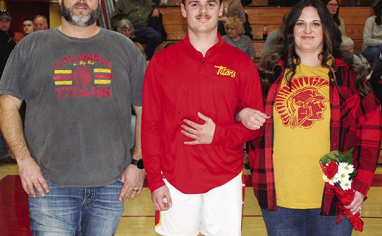 Titans recognized on Senior Night