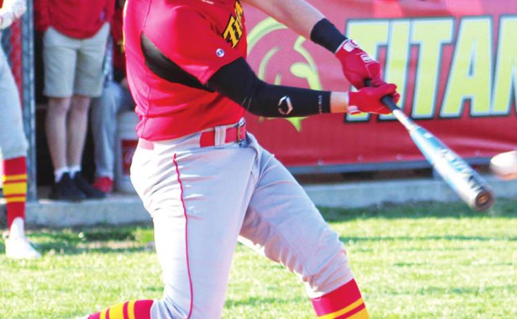 Brett Hamilton gets a hit in the bottom of the fourth and Midgett scores.