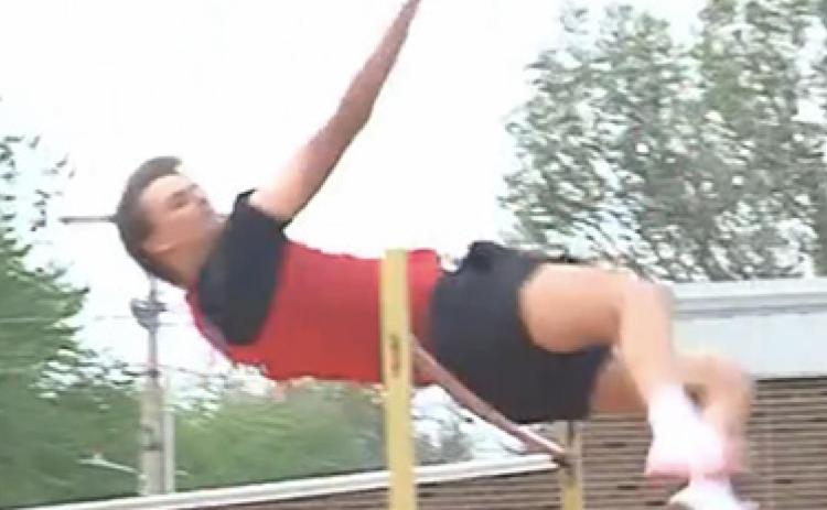 Ungeheuer breaks CUHS high jump record